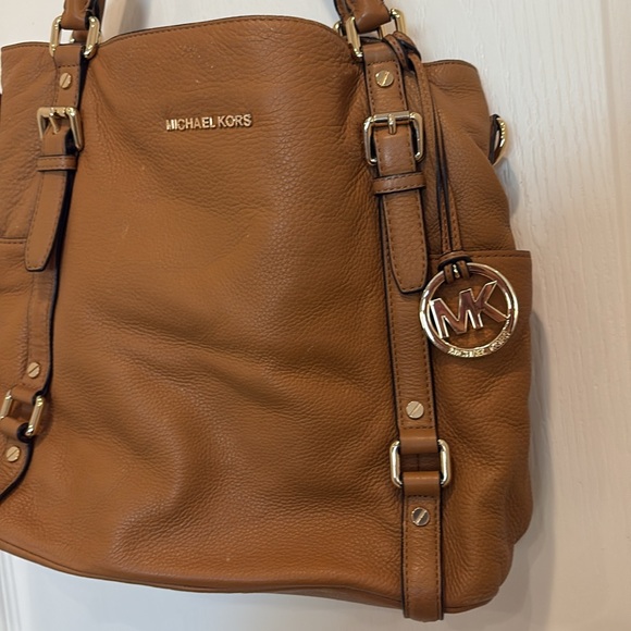 Michael Kors Tan Leather Bedford Tote Bag Purse Handbag - Picture 2 of 11